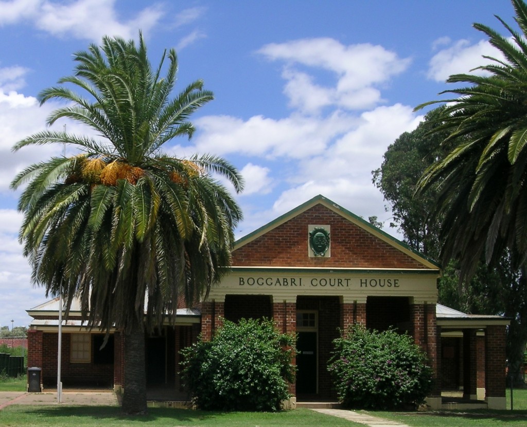 Boggabri Court House, NSW (source: Wikipedia photographer: Cgoodwin)