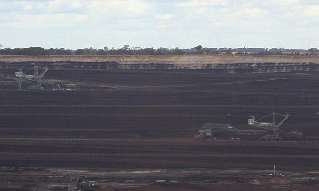 Big coal gets hot and heavy with protestors: @georgefwoods responds to @NSWMC and @ResourcesQLD