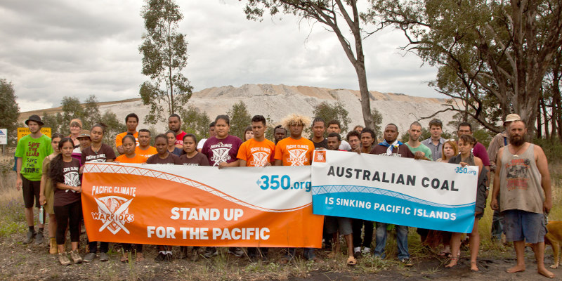 Pacific #ClimateWarriors join #Leardblockade protesting coal and climate change: @Takvera reports