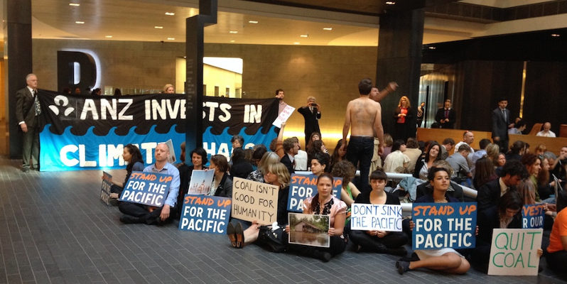 ANZ Bank HQ in Melbourne occupied by #ClimateWarriors: @Takvera