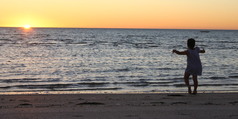 Sunset on Perlubie Beach, Eyre Peninsula. Photo: John Englart