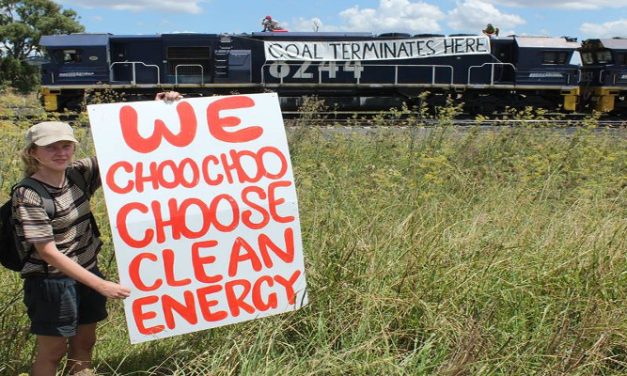 Coal train protest ends 1st week of #Leardblockade action on #coal reports @takvera